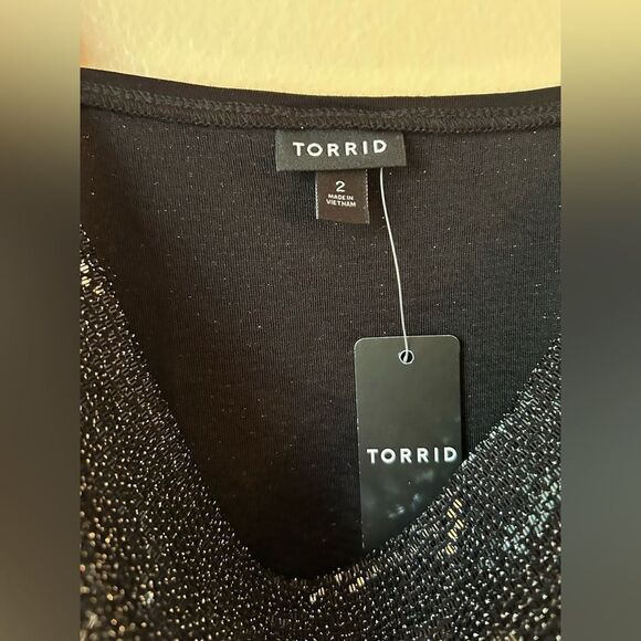 NWT Torrid Deep Black Sequin Cowl Cami - Size 2 - Picture 7 of 12